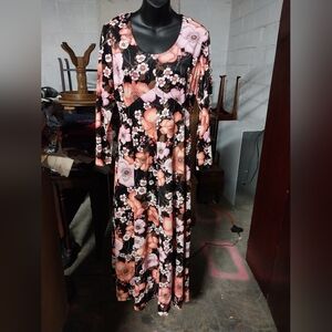 Vintage 70s Floral Long Sleeve Maxi Dress